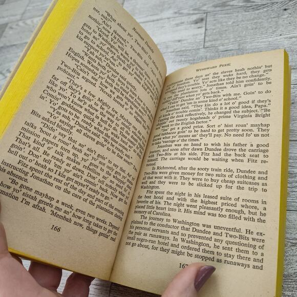 Wyndward Peril by Norman Daniels 1980 First Printing Warner Paperback Romance‎ - Picture 4 of 11